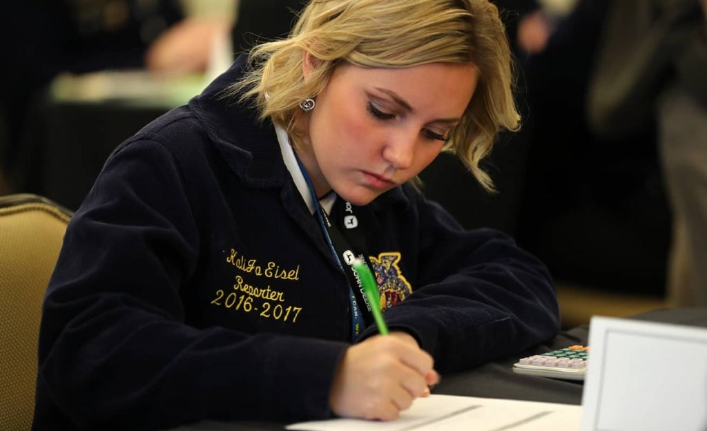 7 Reasons to Apply for an FFA Scholarship Now National FFA Organization