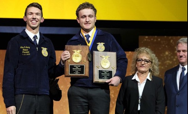 2019-20-American-Star-Farmer-Winner-600x364