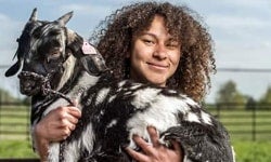 20200511_FFA_DSM_GirlGoat