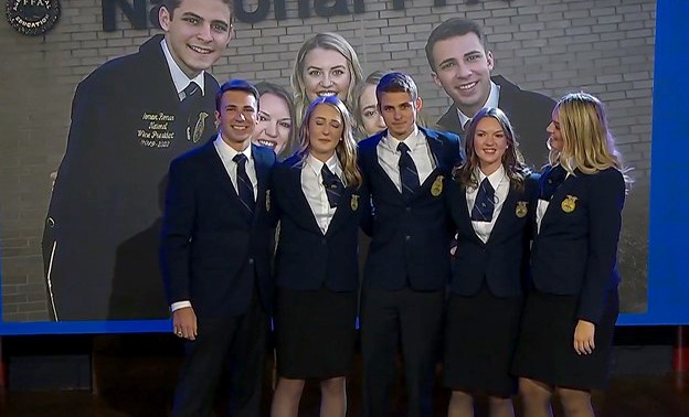 2019-20 National Officers in Alumni Jackets