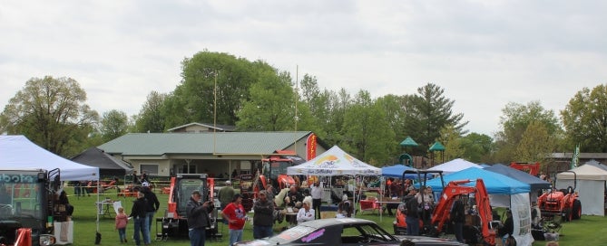 Princeville Farm and Ranch days wide shot