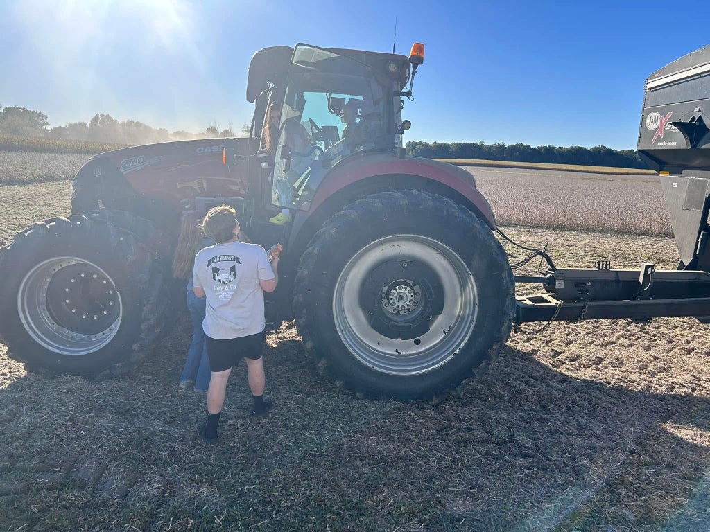 Paoli FFA members deliver a homemade harvest meal to a farmer in their community. Photo courtesy of Samantha Goen.