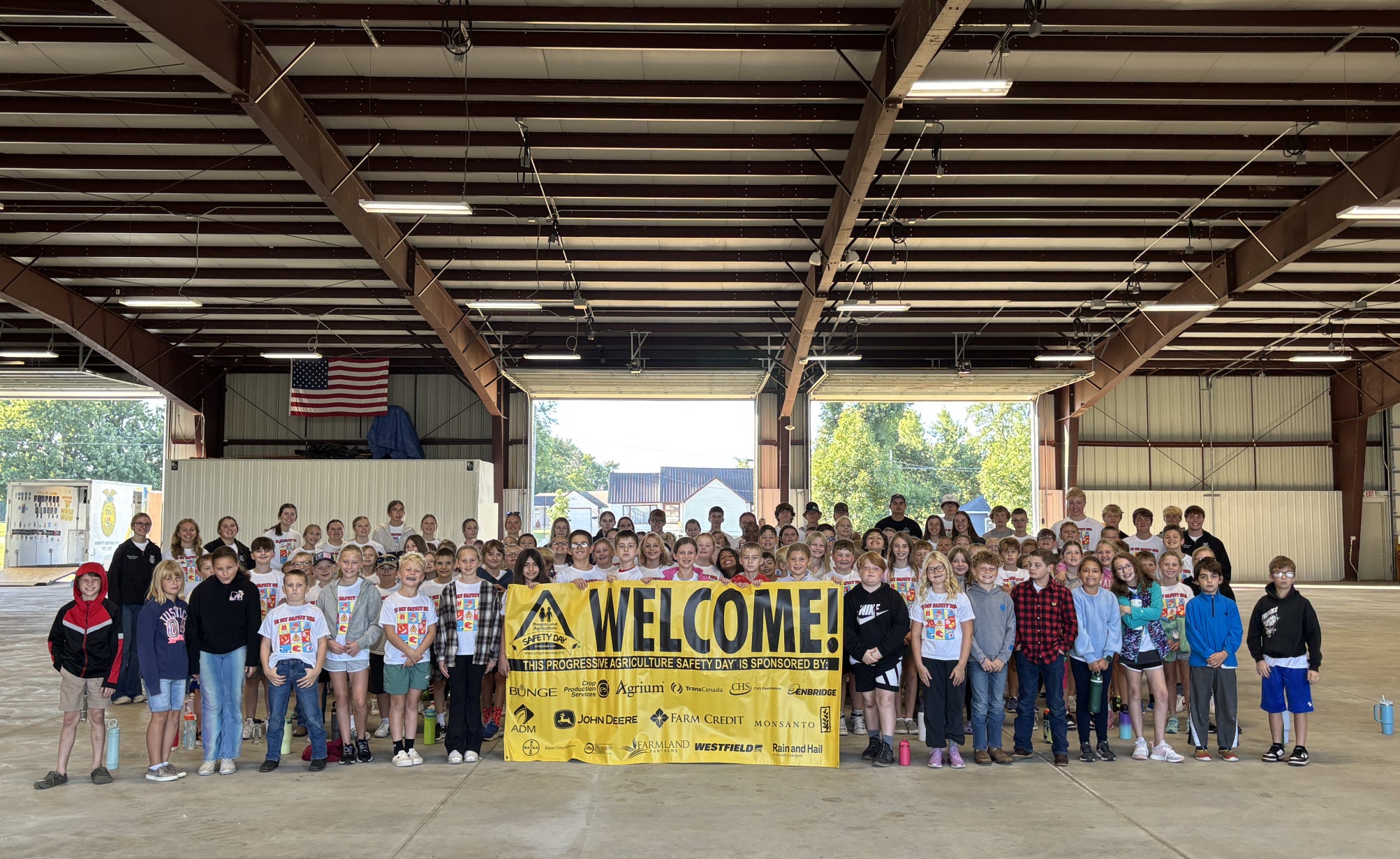 The entire 4th class poses for a picture before heading off to their separate stations for a fun day of learning!