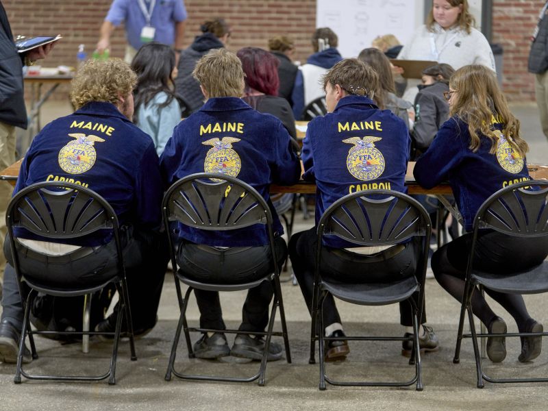 Oct-29 Fairgrounds -AGtech and Mech systems1849