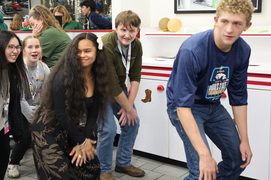 Tallassee and Kea’au FFA dancing in Steak & Shake.
