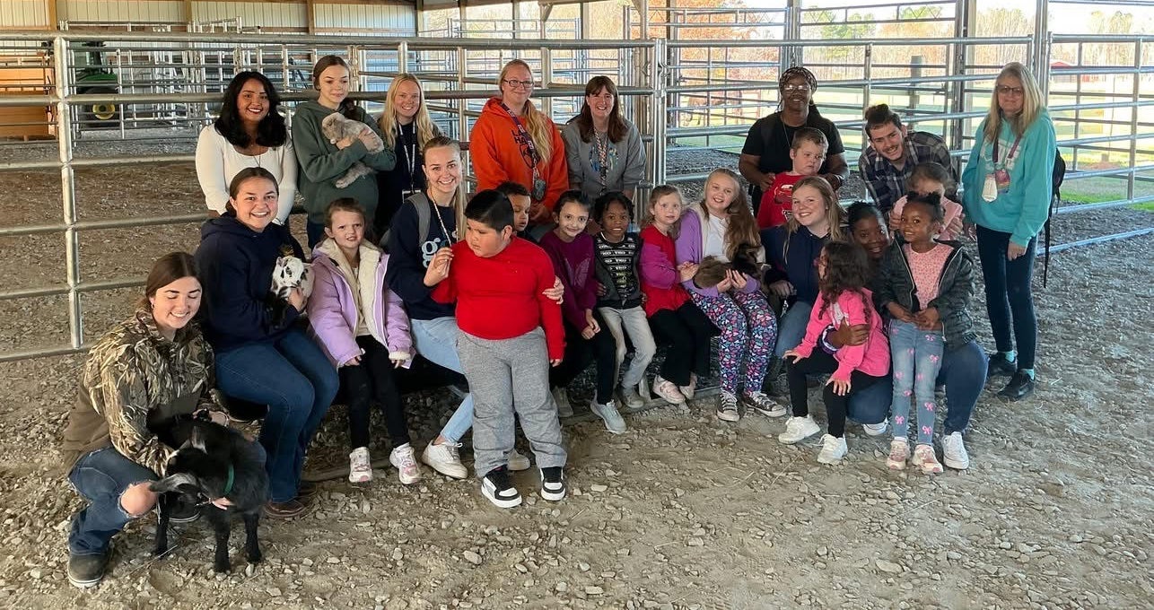 La Crosse Elementary School meet livestock at Mecklenburg High School barn.
