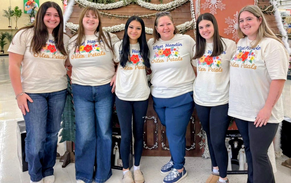 The West Hardin FFA “Oiler Petals” Floral Design Team.