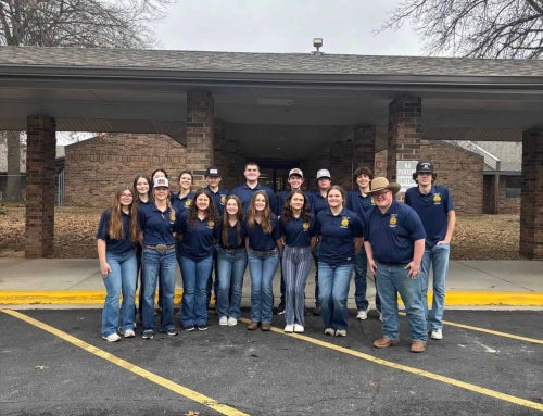 Ozark FFA Is Giving Back for FFA Week