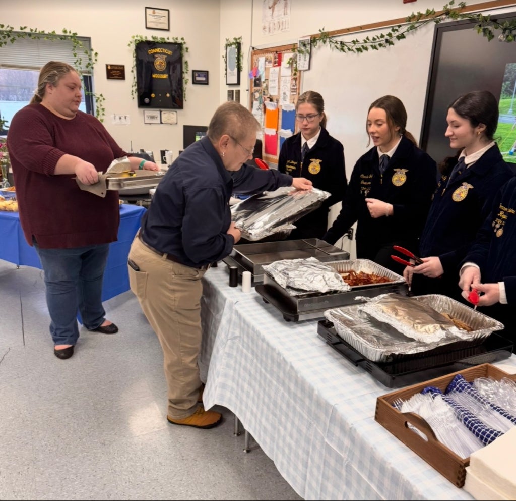 Woodbury FFA friends, family and alumni host the faculty breakfast.