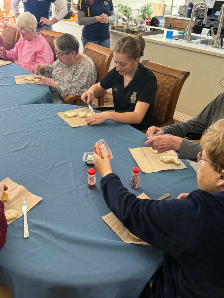 Medford FFA is Living to Serve!