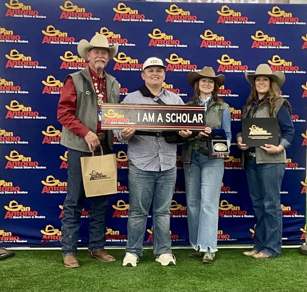 Landyn Koepp receiving a $10,000 scholarship from the San Antonio Stock Show and Rodeo.