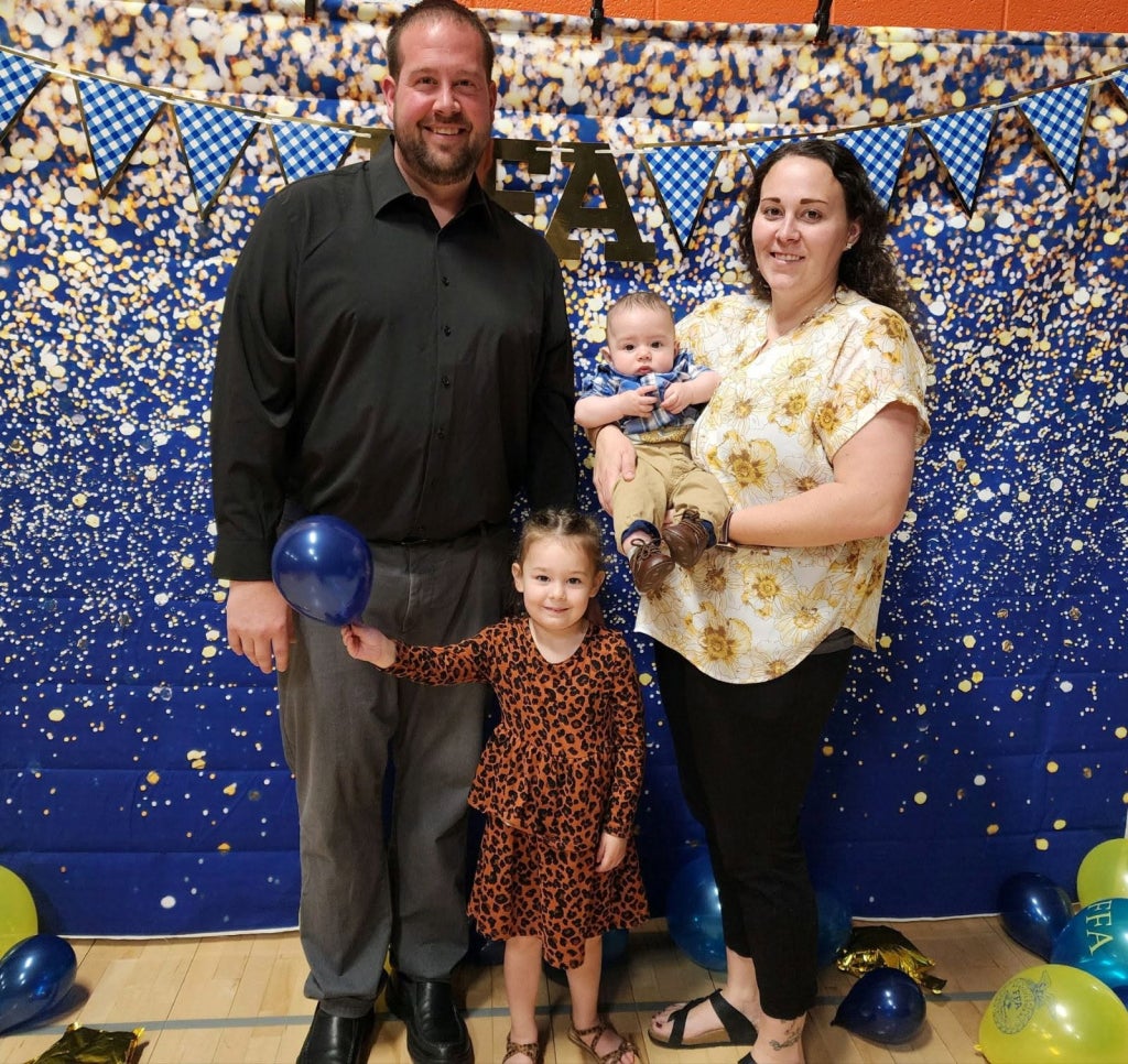 Stephanie and Jordan Donnerbauer with their children.