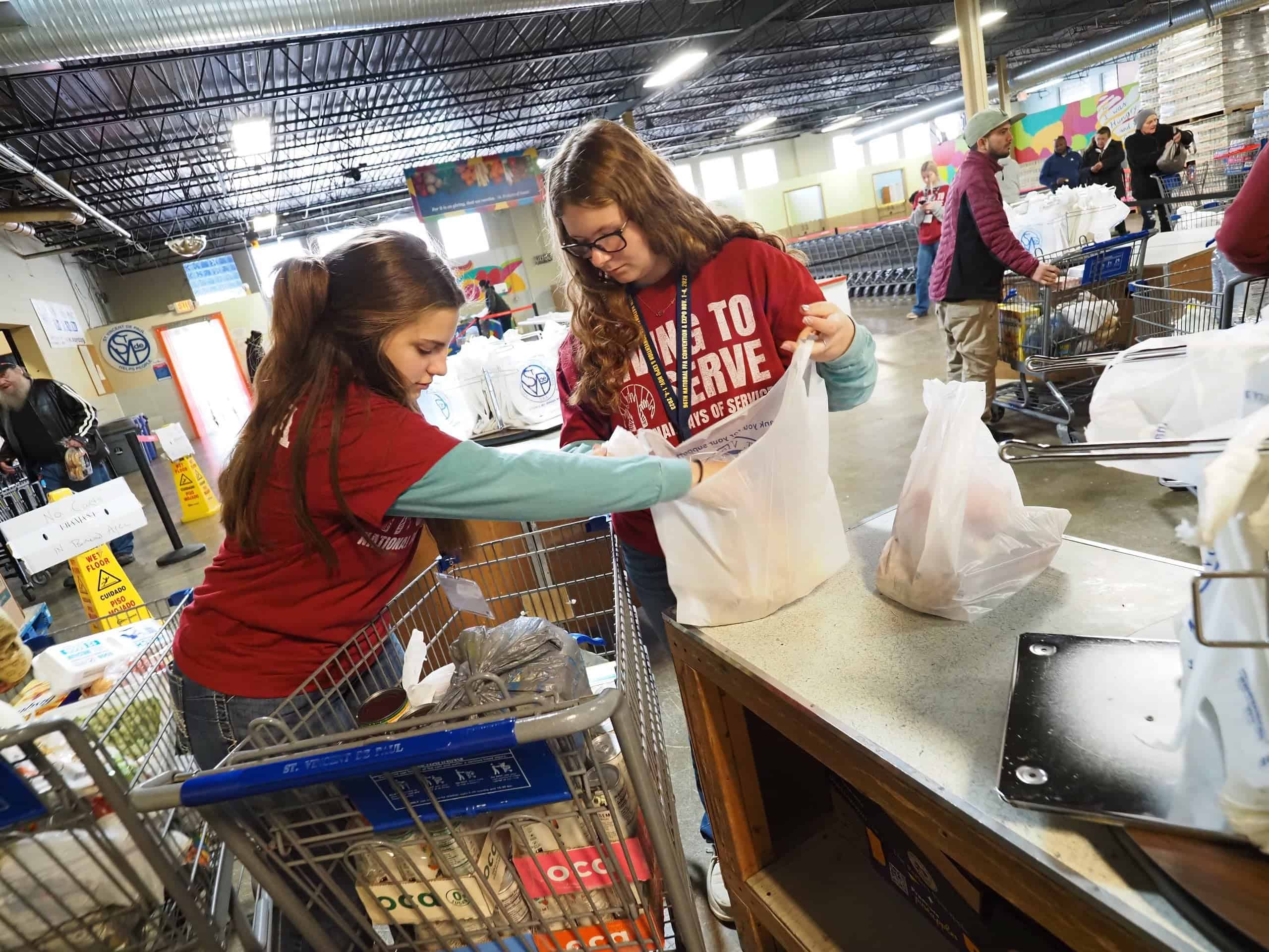 FFA Members Volunteering at Food Bank