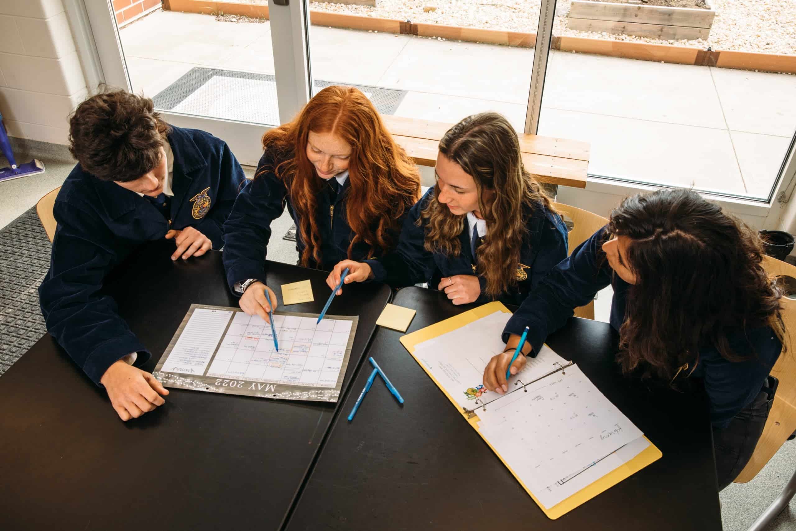 Woodbridge FFA Students Collaborate on Group Study