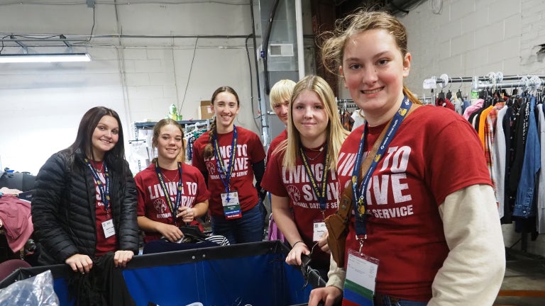 FFA members volunteering at clothing donation service event